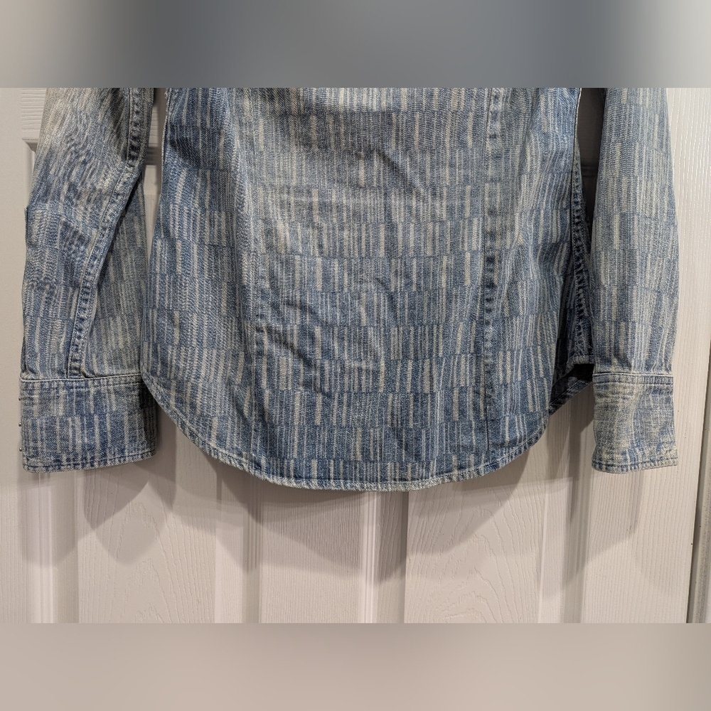 Levi's Western Denim Pearl Snap Long Sleeve Shirt, Size Small - Picture 7 of 12